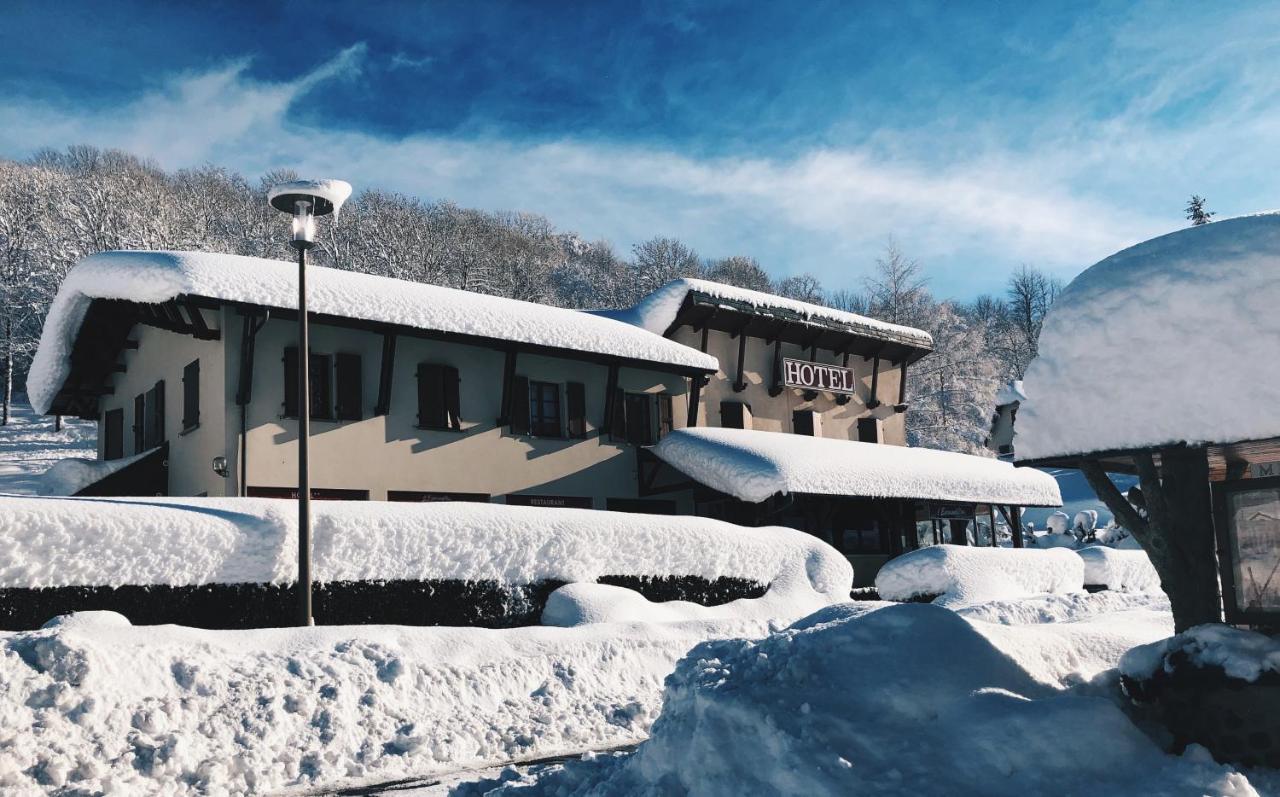 L'Escoundillou Hotel Saint-Jacques-des-Blats Buitenkant foto