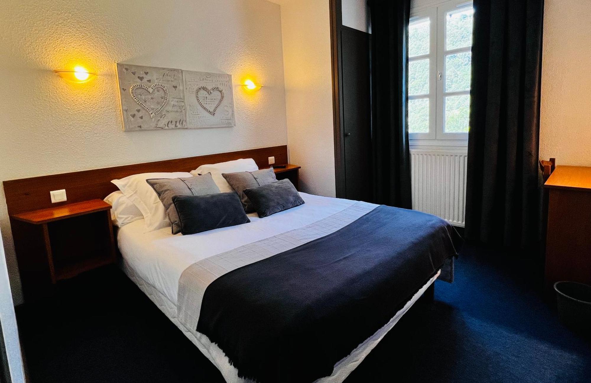 L'Escoundillou Hotel Saint-Jacques-des-Blats Buitenkant foto