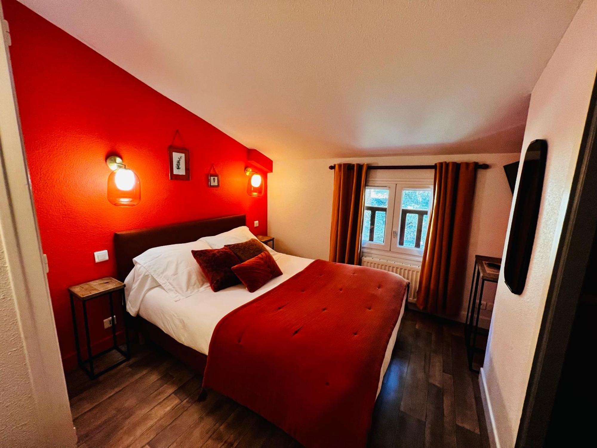 L'Escoundillou Hotel Saint-Jacques-des-Blats Buitenkant foto
