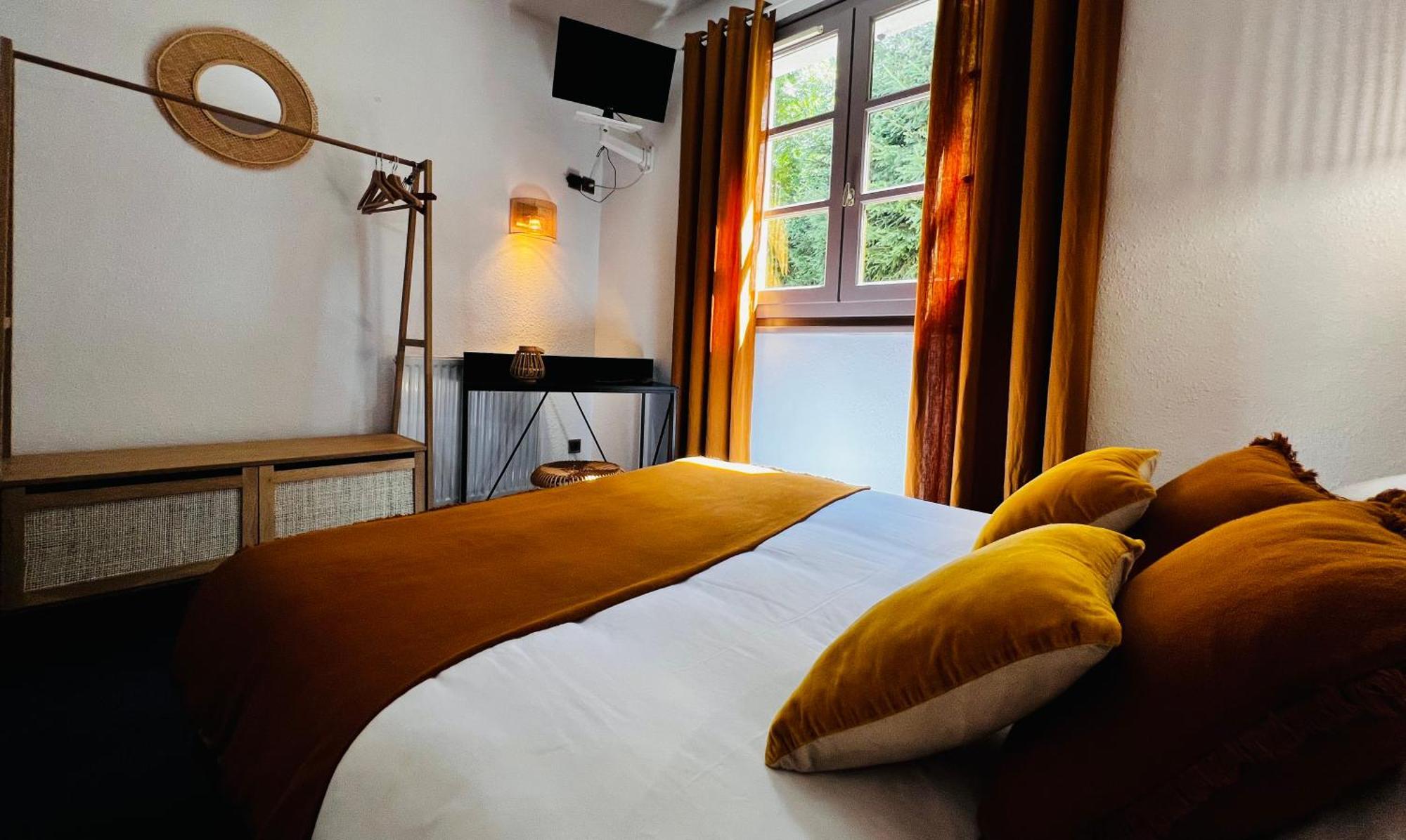 L'Escoundillou Hotel Saint-Jacques-des-Blats Buitenkant foto