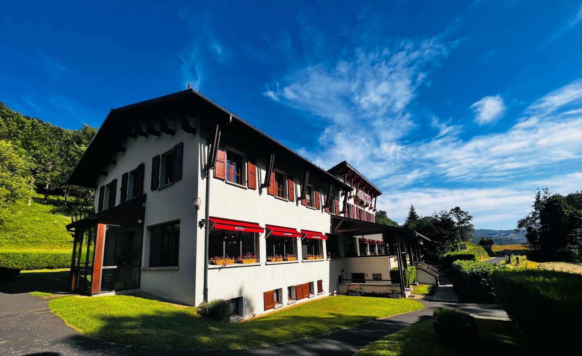L'Escoundillou Hotel Saint-Jacques-des-Blats Buitenkant foto